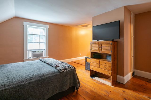 12 Milford Street, Brookline, NH 03033