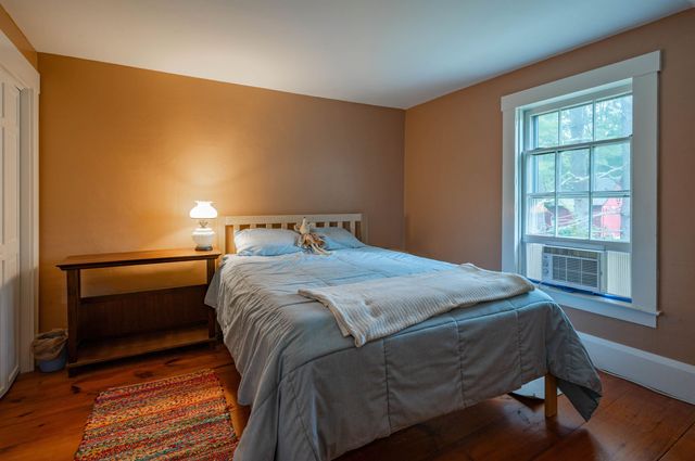 12 Milford Street, Brookline, NH 03033