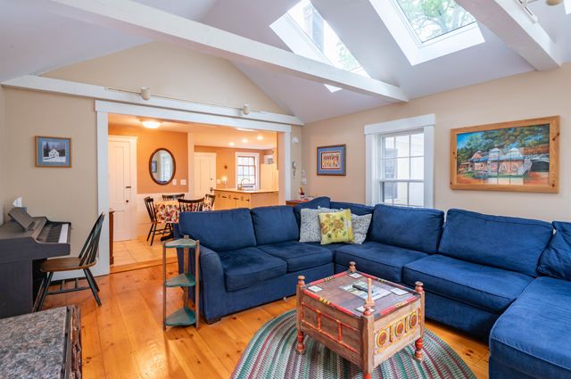 12 Milford Street, Brookline, NH 03033