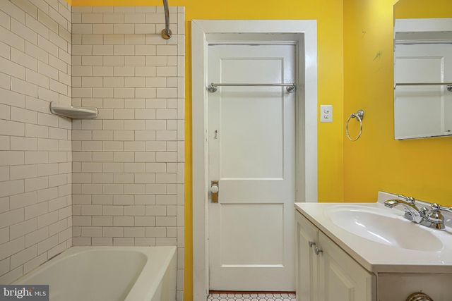 2705 LATONA RD, Baltimore, MD 21214