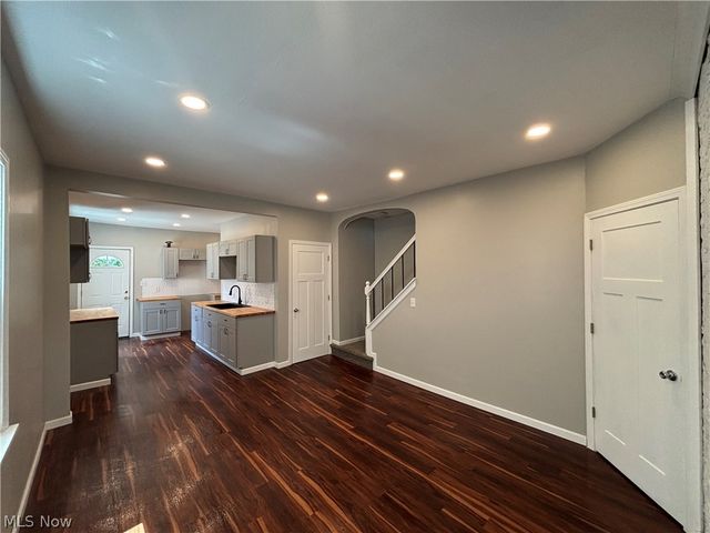 911 May Street, East Liverpool, OH 43920