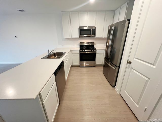 14102 Enfield Falls, San Antonio, TX 78245