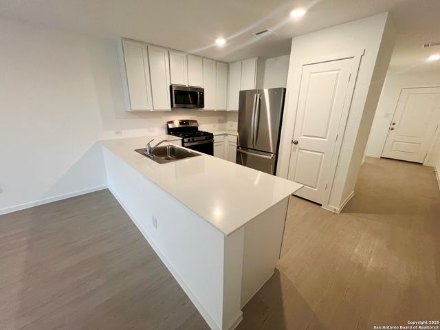 14102 Enfield Falls, San Antonio, TX 78245