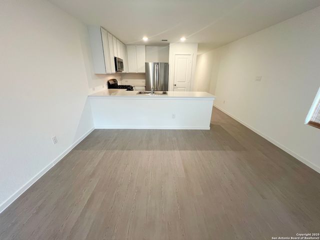 14102 Enfield Falls, San Antonio, TX 78245