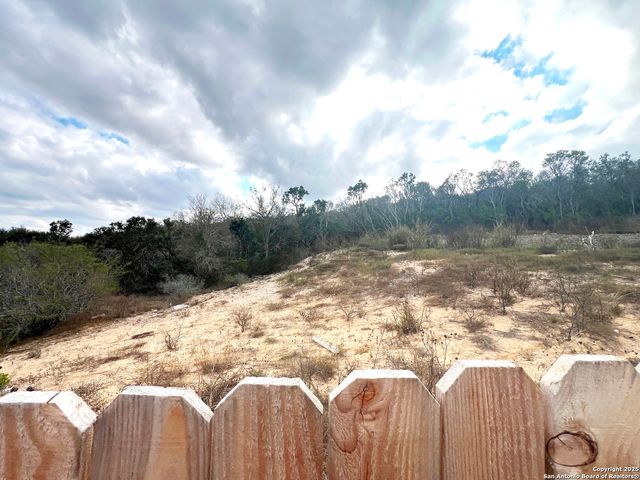 14102 Enfield Falls, San Antonio, TX 78245