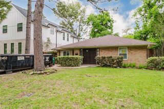 2210 Wakefield Drive, Houston, TX 77018