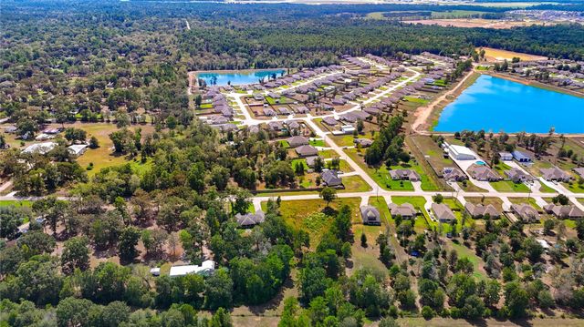 6218 Rolling Hills Road, Conroe, TX 77303