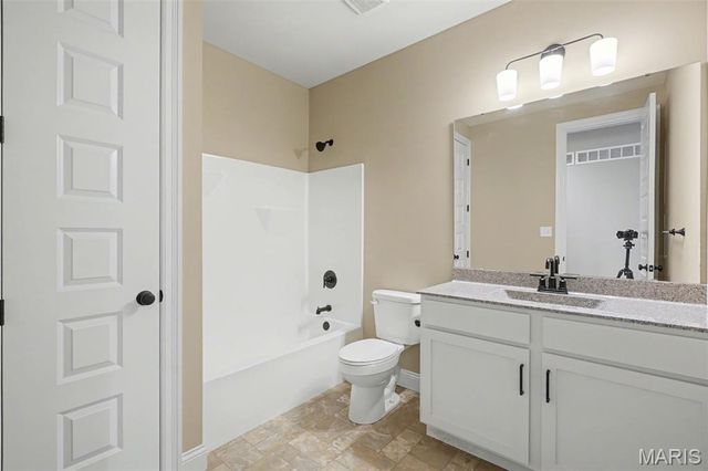 1060 Morgan Meadow Drive, Wentzville, MO 63385