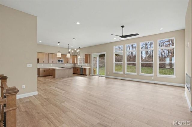 1060 Morgan Meadow Drive, Wentzville, MO 63385