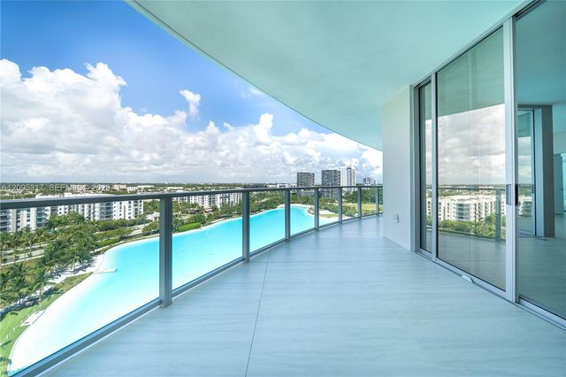 2411 Laguna Circle 906, North Miami Beach, FL 33181