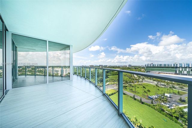2411 Laguna Circle 906, North Miami Beach, FL 33181