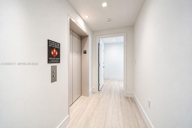2411 Laguna Circle 906, North Miami Beach, FL 33181