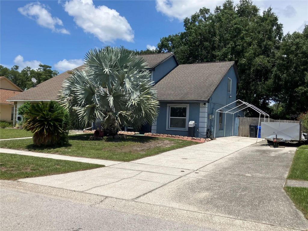 Image 1 of property listing at 3440 LAUREL DALE DRIVE, Tampa, FL 33618