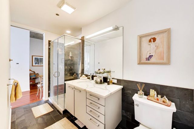 550 N Saint Clair Street 1306, Chicago, IL 60611