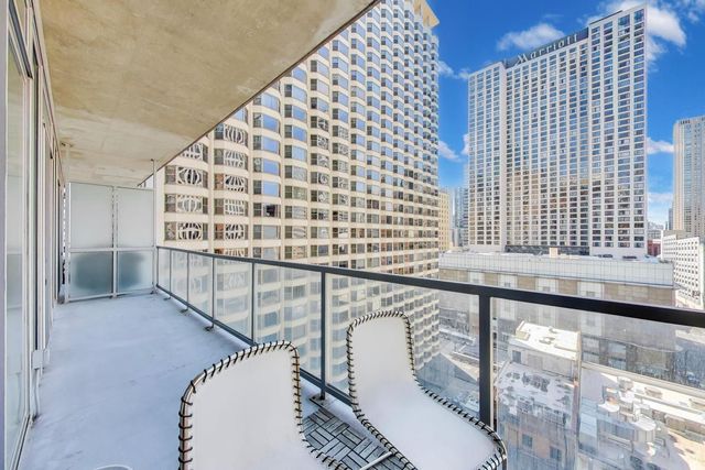 550 N Saint Clair Street 1306, Chicago, IL 60611