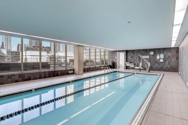 550 N Saint Clair Street 1306, Chicago, IL 60611