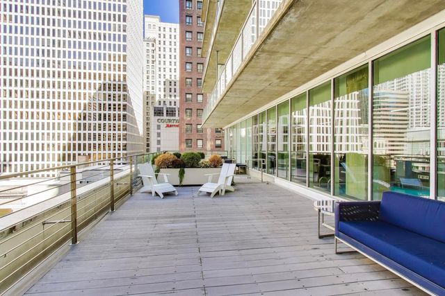 550 N Saint Clair Street 1306, Chicago, IL 60611