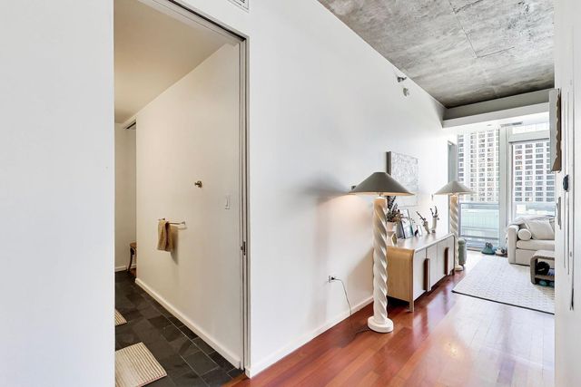 550 N Saint Clair Street 1306, Chicago, IL 60611