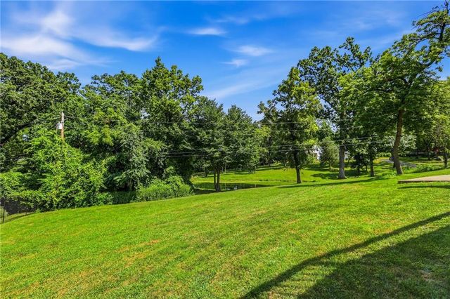 20814 W 45th Terrace, Shawnee, KS 66218