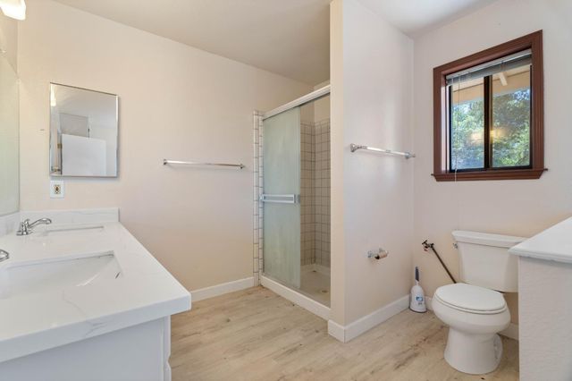 19617 Victoria Dr, Grass Valley, CA 95949