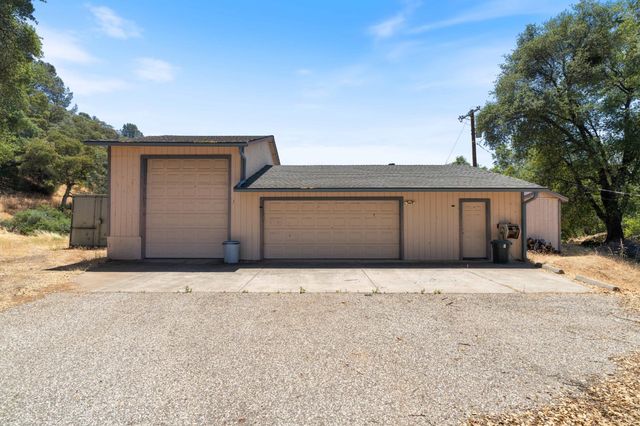 19617 Victoria Dr, Grass Valley, CA 95949