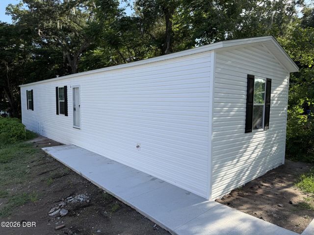 220 W Carroll Avenue, Deland, FL 32720