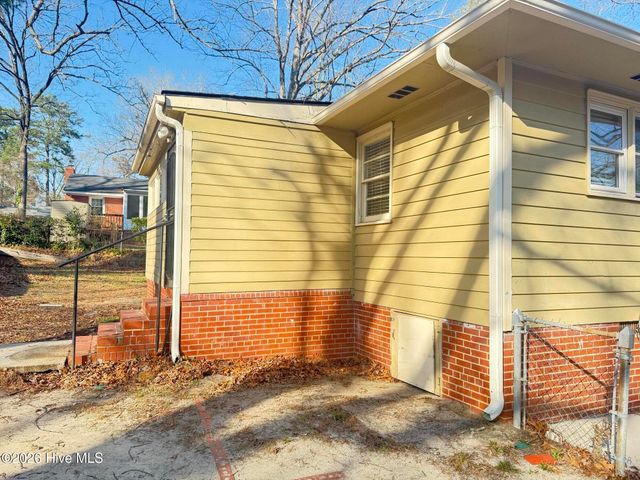 1003 Mohawk Avenue, Fayetteville, NC 28303