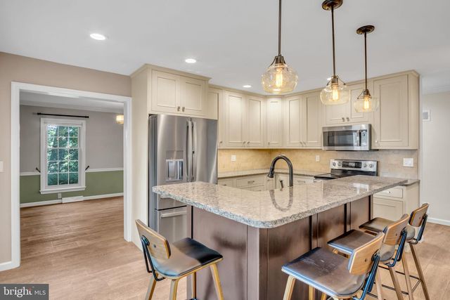 2509 NOLT RD, Lancaster, PA 17601