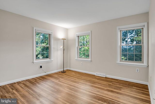 2509 NOLT RD, Lancaster, PA 17601