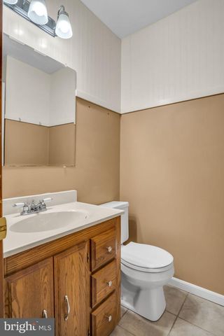 2509 NOLT RD, Lancaster, PA 17601