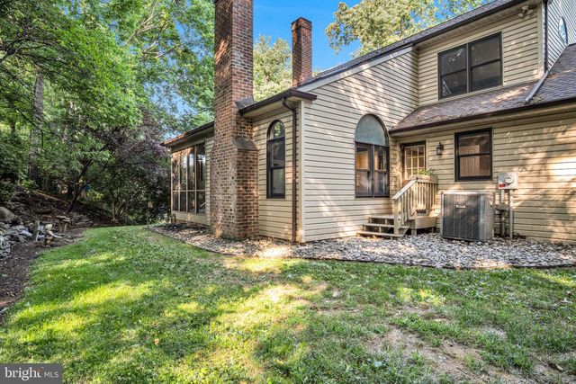 2509 NOLT RD, Lancaster, PA 17601