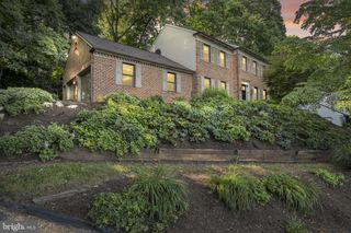 2509 NOLT RD, Lancaster, PA 17601