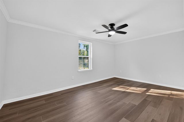 10594 Rustling Oaks Drive, Conroe, TX 77303