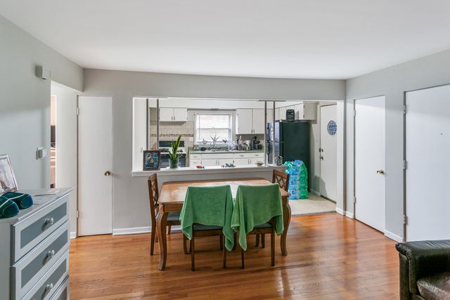 805 N 22nd Avenue, Melrose Park, IL 60160