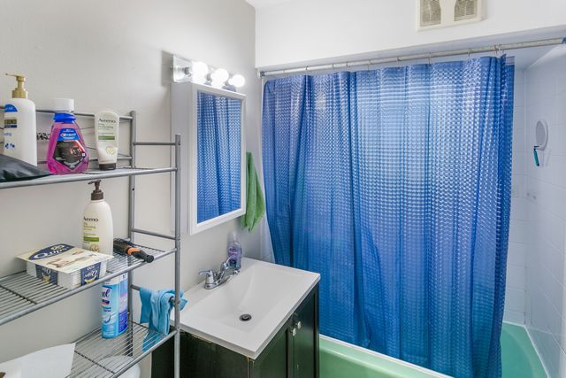 805 N 22nd Avenue, Melrose Park, IL 60160