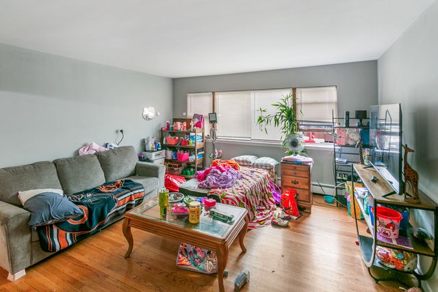 805 N 22nd Avenue, Melrose Park, IL 60160