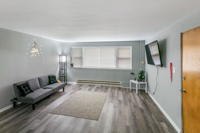 805 N 22nd Avenue, Melrose Park, IL 60160