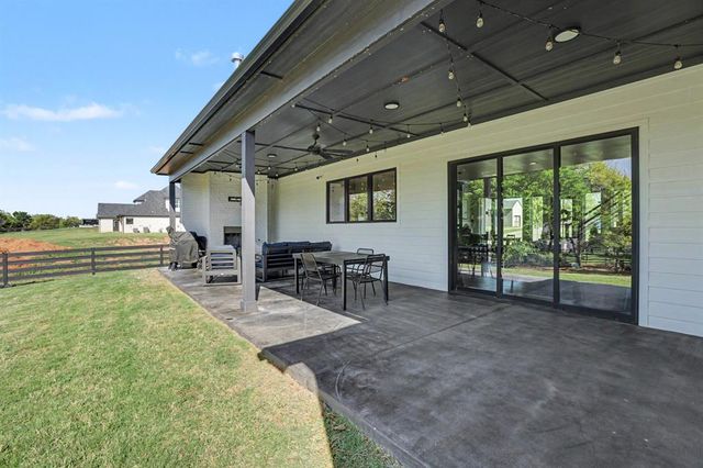 460 Old Farm Road, Edmond, OK 73034