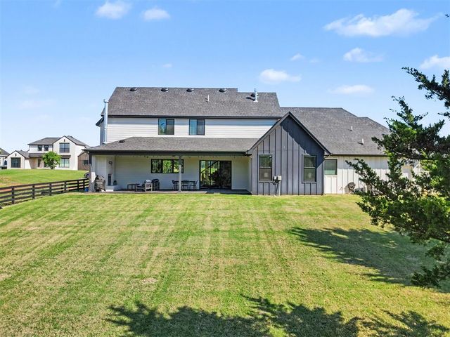460 Old Farm Road, Edmond, OK 73034