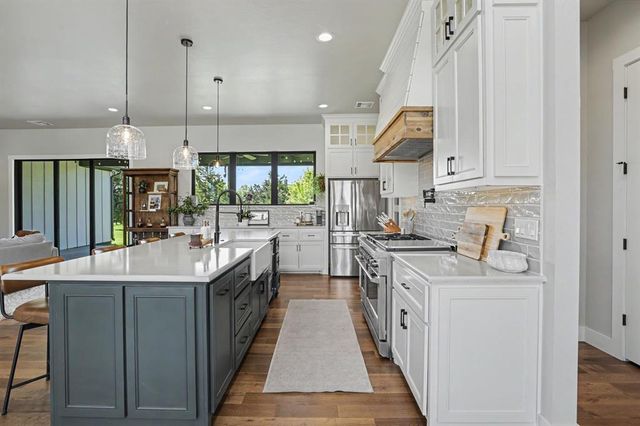 460 Old Farm Road, Edmond, OK 73034