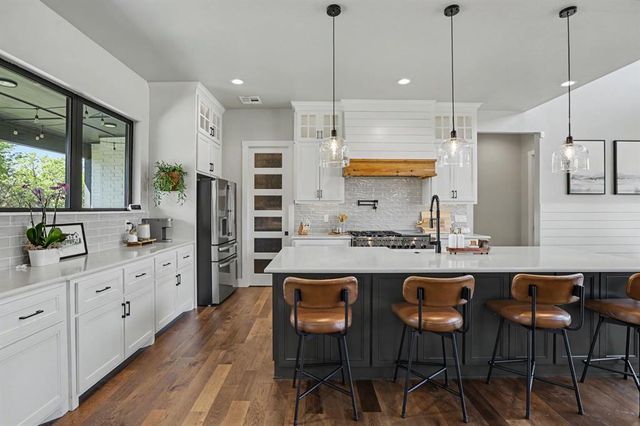 460 Old Farm Road, Edmond, OK 73034