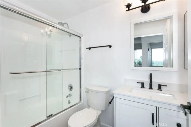 19350 Sherman Way 208, Reseda, CA 91335