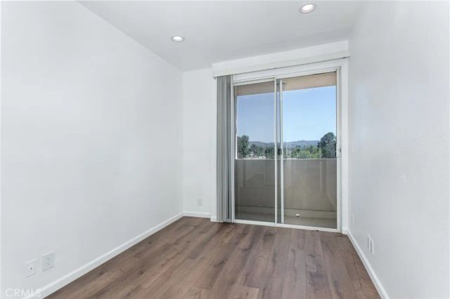 19350 Sherman Way 208, Reseda, CA 91335