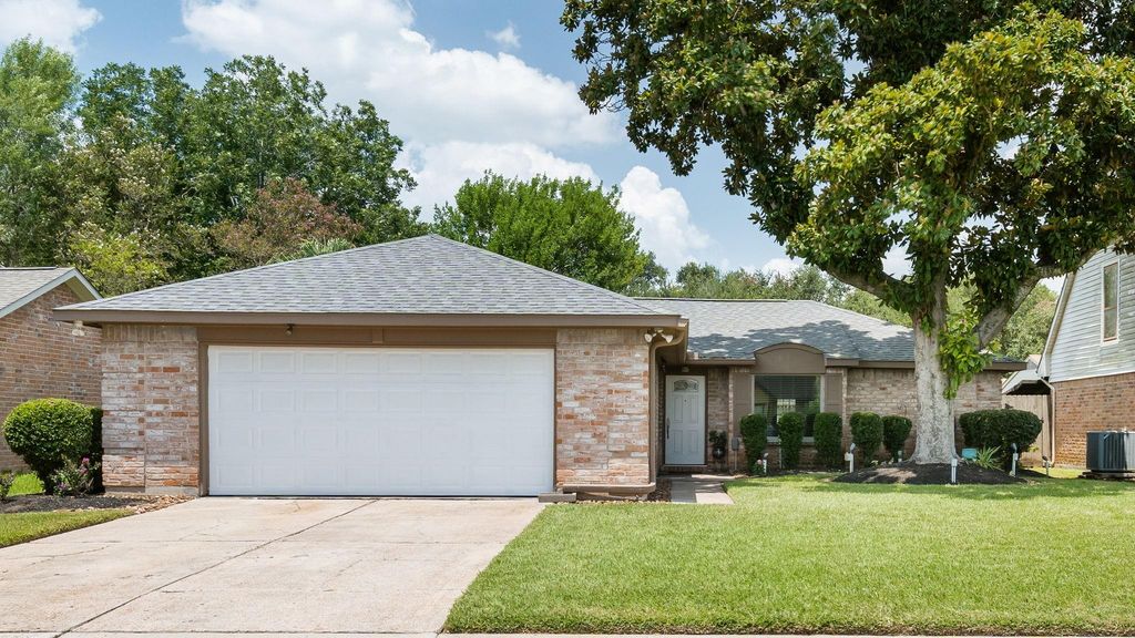3127 Windmill Street, Sugar Land, TX 77479