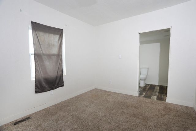 1138 S Hydraulic St, Wichita, KS 67211