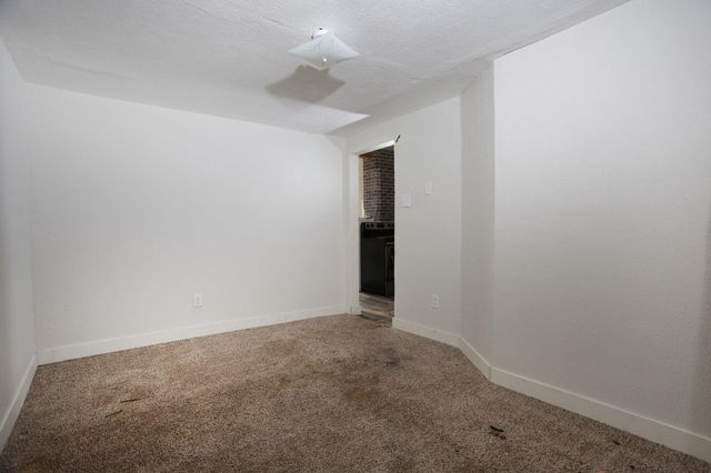 1138 S Hydraulic St, Wichita, KS 67211