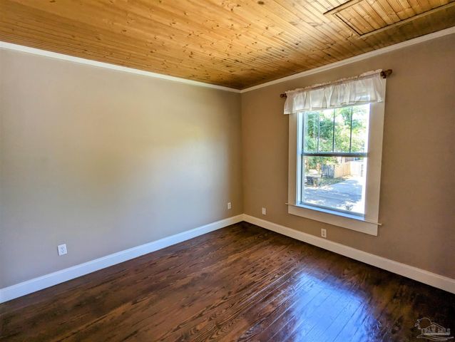 1705 N 17th Ave, Pensacola, FL 32503
