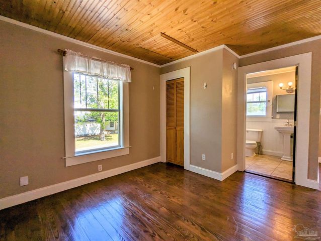 1705 N 17th Ave, Pensacola, FL 32503