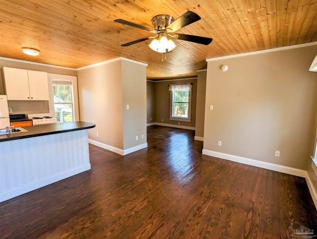 1705 N 17th Ave, Pensacola, FL 32503