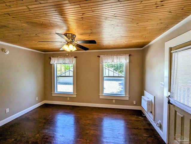 1705 N 17th Ave, Pensacola, FL 32503